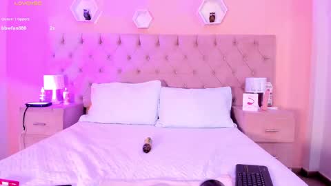 Snapshot of julietakane chatting on 03.01.25 julietakane online show from 03.01.25