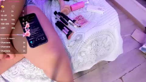 Snapshot of julietakane chatting on 03.08.25 julietakane online show from 03.08.25