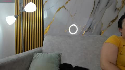 Snapshot of julietakane chatting on 09.21.25 julietakane online show from 09.21.25