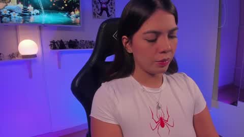 Snapshot of julietariverss chatting on 07.16.26 Julieta online show from 07.16.26