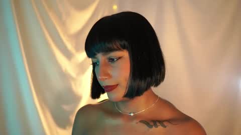 julietawinona online show from 10.25.25