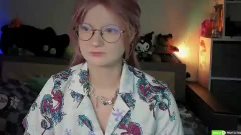 Snapshot of julietfowler chatting on 07.18.26 Juli online show from 07.18.26