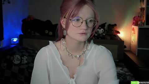 Snapshot of julietfowler chatting on 07.19.26 Juli online show from 07.19.26