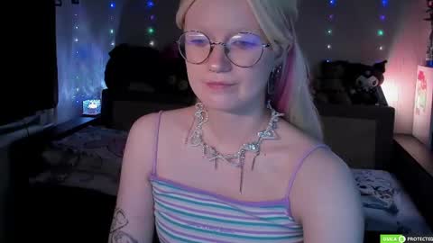 Snapshot of julietfowler chatting on 07.25.26 Juli online show from 07.25.26
