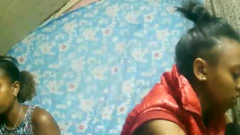 Snapshot of juliette9794 chatting on 09.28.25 juliette9794 online show from 09.28.25