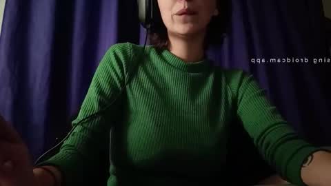 Snapshot of julietxxx03 chatting on 05.28.26 julietxxx03 online show from 05.28.26