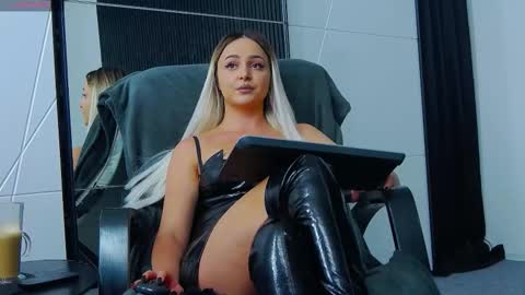 Julia online show from 10.17.25