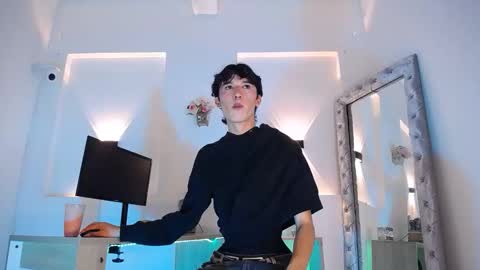jullian online show from 05.10.26