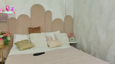 Snapshot of julliross chatting on 04.13.26 Julli online show from 04.13.26