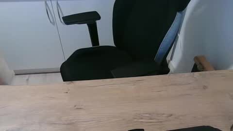 junk2711 online show from 02.26.25