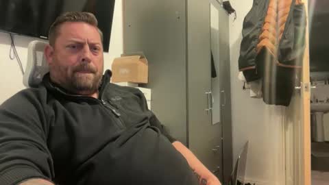 Junky online show from 10.17.25