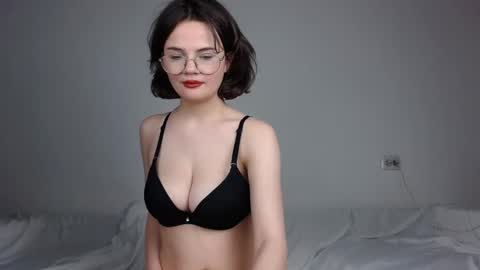 JunneWers online show from 02.18.25