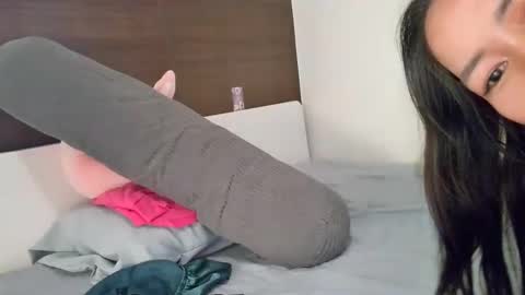 junovaughn online show from 11.16.25