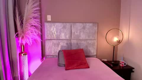 Jupiter Fox online show from 04.15.26