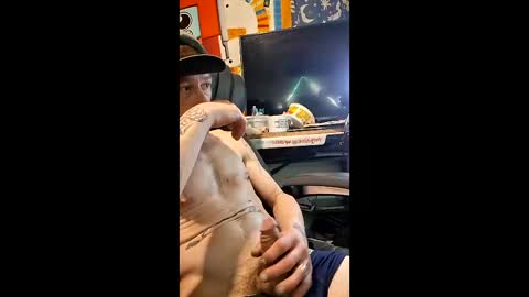 Snapshot of jusntym chatting on 05.16.26 jusntym online show from 05.16.26