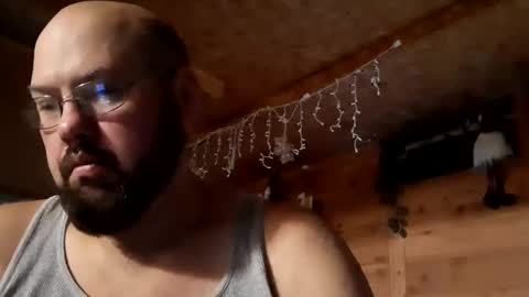 Snapshot of just_hangin_around chatting on 09.29.25 just_hangin_around online show from 09.29.25