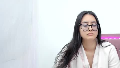  Isa y Luci  online show from 01.26.25