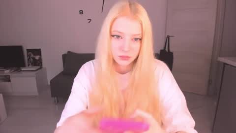 Snapshot of just_jessy_meow chatting on 06.24.26 JESSY online show from 06.24.26