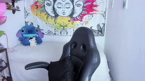 Sofia online show from 04.13.26