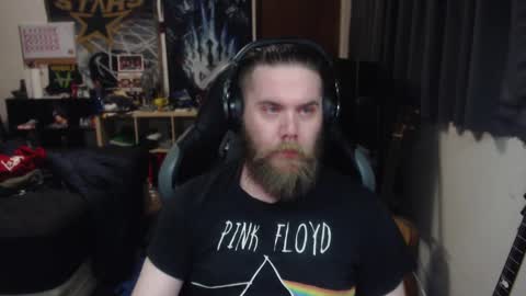 Snapshot of just_ryan88 chatting on 12.14.24 Ryan online show from 12.14.24