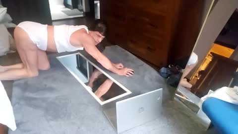 Tohiptwoquit online show from 11.24.25