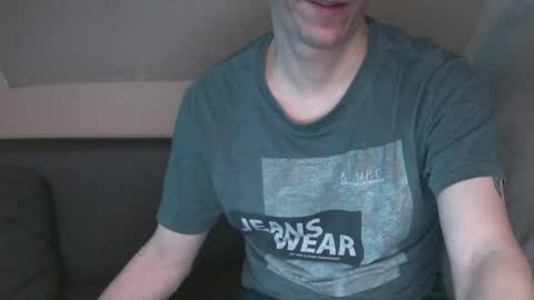 Snapshot of justboriing chatting on 04.20.26 justboriing online show from 04.20.26