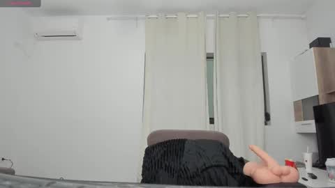 Chloe online show from 02.15.25