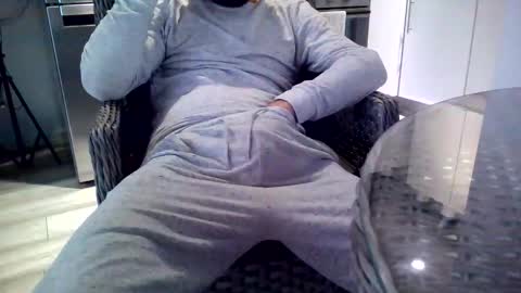 Snapshot of justin_huge chatting on 10.31.25 Justin online show from 10.31.25