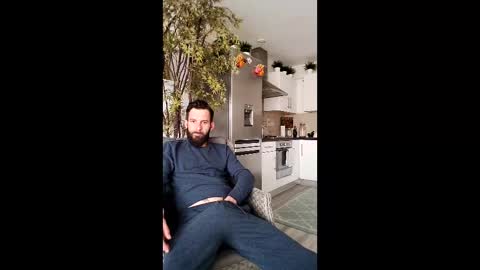 Snapshot of justin_huge chatting on 04.09.26 Justin online show from 04.09.26