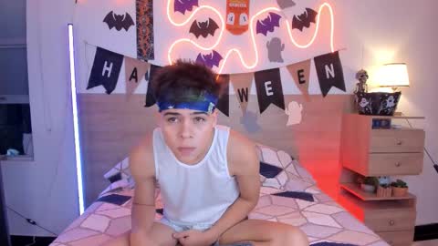 Justin online show from 10.22.25