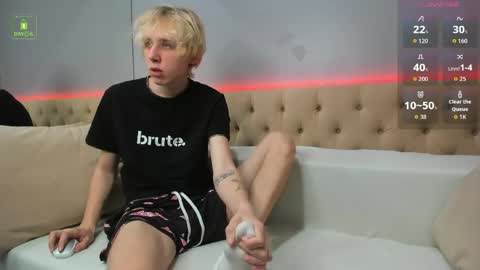 Snapshot of justinbyrd chatting on 04.28.26 justTEEN online show from 04.28.26