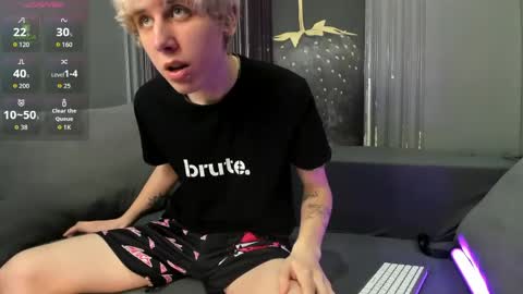 Snapshot of justinbyrd chatting on 05.12.26 justTEEN online show from 05.12.26