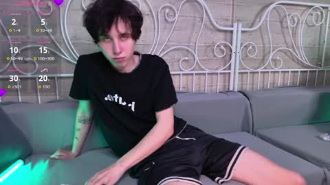 Snapshot of justinbyrd chatting on 05.30.26 justTEEN online show from 05.30.26