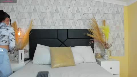 Snapshot of justineperry chatting on 03.14.26 Justine online show from 03.14.26