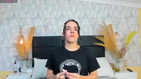 Snapshot of justineperry chatting on 03.27.26 Justine online show from 03.27.26