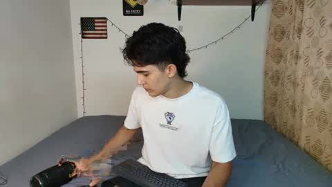 Snapshot of justinsinner1 chatting on 02.07.25 justinsinner1 online show from 02.07.25