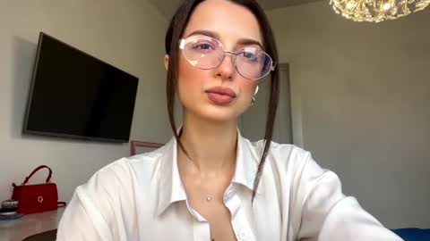 justoliviamoon online show from 07.25.26