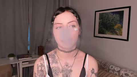 Annie online show from 05.18.26