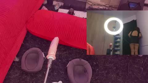  Karolin  online show from 02.23.25