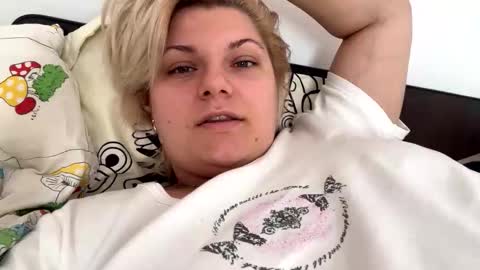 Kaelia and Daniel online show from 09.28.25