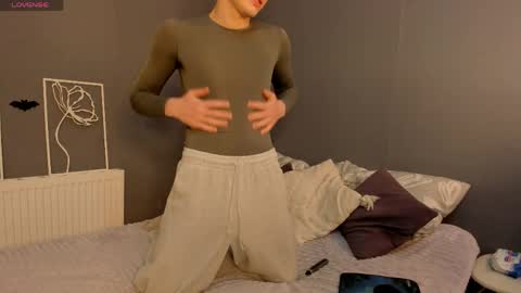 Snapshot of kai_milller chatting on 03.20.26 Kai online show from 03.20.26