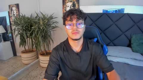 Snapshot of kai_storn chatting on 02.20.26 kai_storn online show from 02.20.26