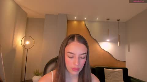 Kaia Ferreira online show from 01.29.25