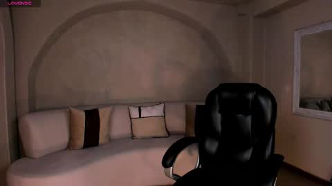 Kaia Ferreira online show from 10.18.25