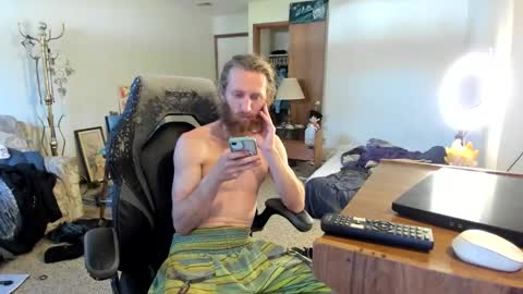 Snapshot of kaiku77 chatting on 04.22.26 Kaiku77 online show from 04.22.26