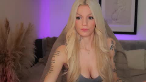 Kaira online show from 01.05.26