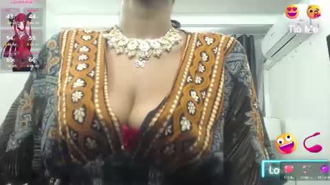 Kaira online show from 06.12.26