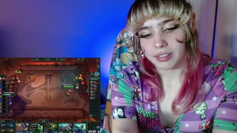 Snapshot of kairilovescumm chatting on 12.08.24 Kairi online show from 12.08.24