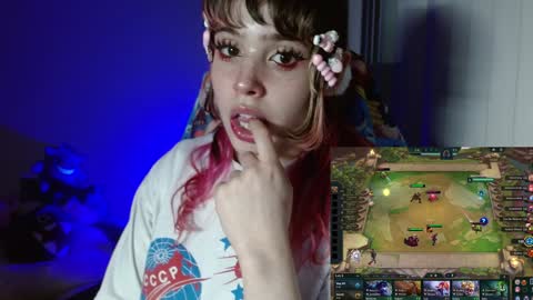 Snapshot of kairilovescumm chatting on 01.17.25 Kairi online show from 01.17.25