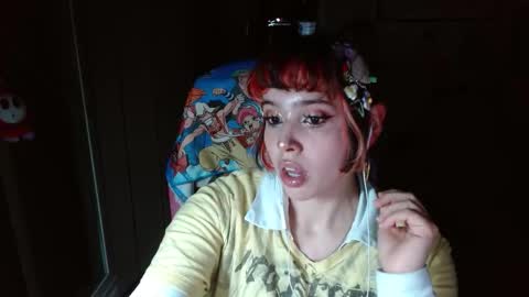 Snapshot of kairilovescumm chatting on 12.01.25 Kairi online show from 12.01.25